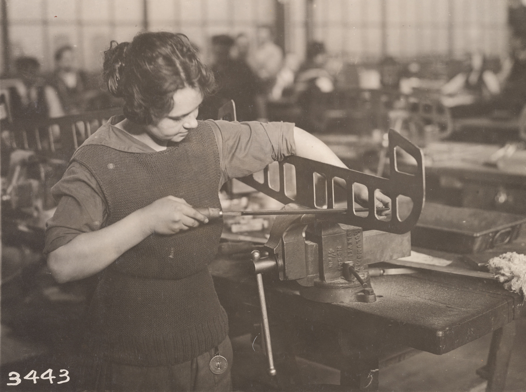 女孩力量- 1918的风格