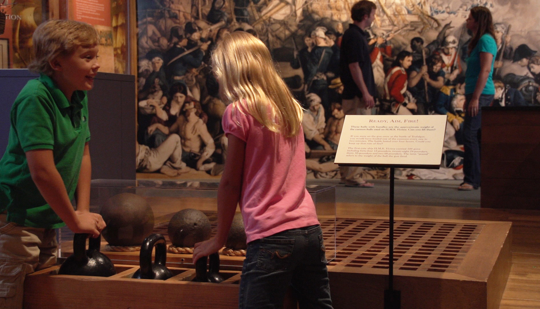 在尼尔森画廊举起炮弹