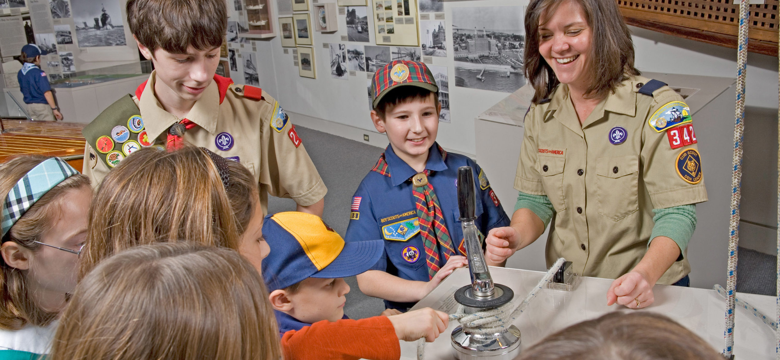 侦察员在海滨博物馆