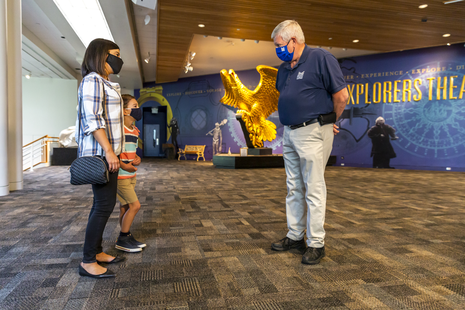 一美元入场横幅