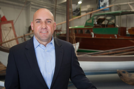 霍华德·霍格新闻照片